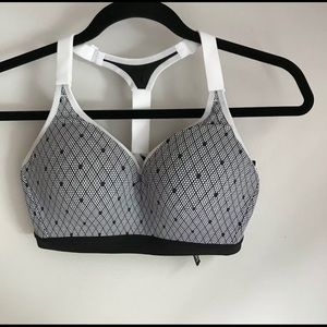 Victoria's Secret VSX Incredible Sport Bra